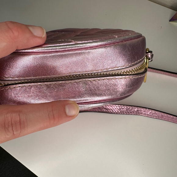 Michael Kors Vivanne Canteen Crossbody in Metallic Pink EUC - Picture 5 of 13